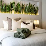 The Asvati - Chic Two Bedroom Apartment In Green Point