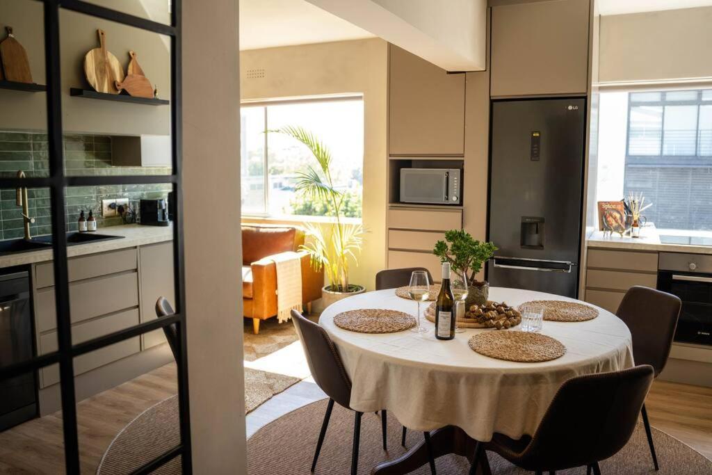 Apartment The Asvati - Chic Two Bedroom In Point